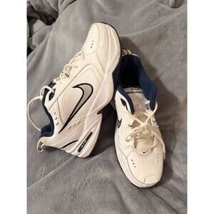 Nike Men's Air Monarch IV Training Shoe, White Navy, Medium/D Size 12